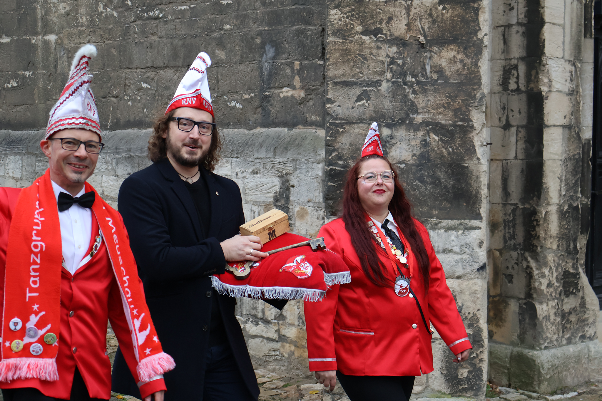 Faschingseröffnung in Merseburg: Oberbürgermeister übergibt Stadtschlüssel