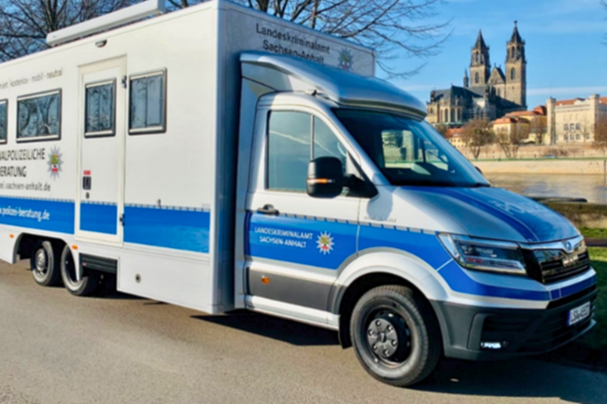 Polizei informiert in Merseburg über Einbruchsschutz – Präventionsmobil vor Ort