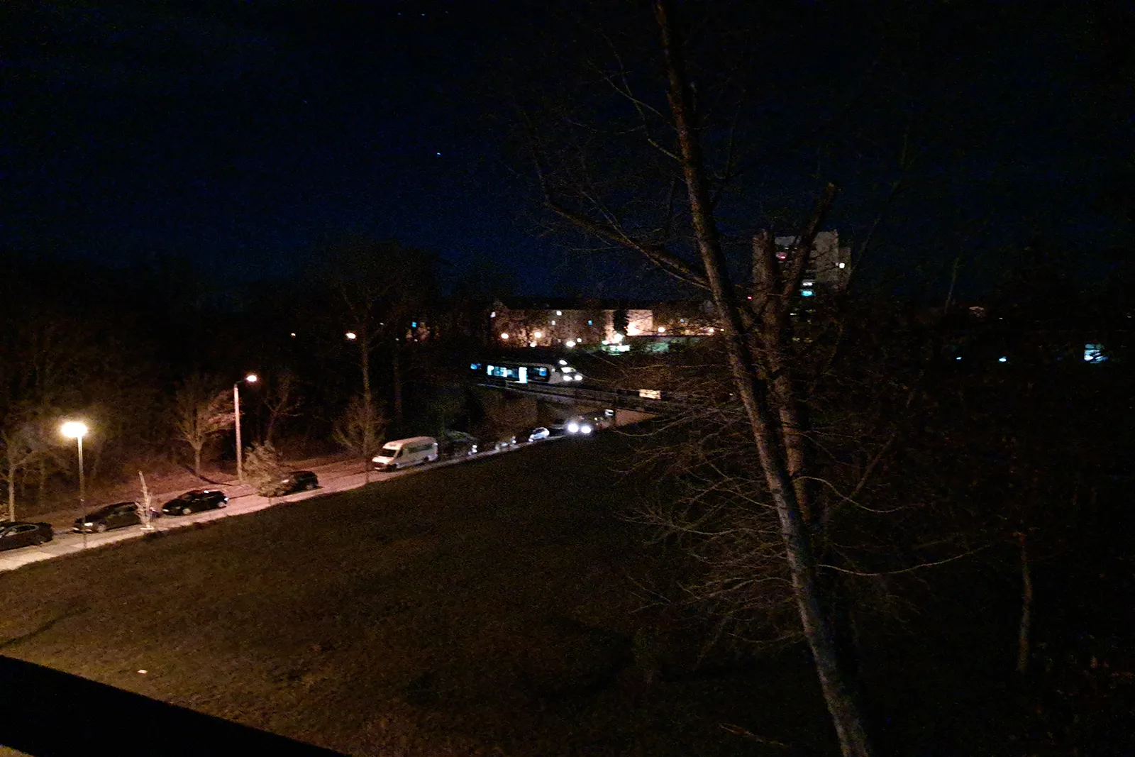 S-Bahn der Linie S11 in Merseburg kollidiert mit Gegenständen im Gleis