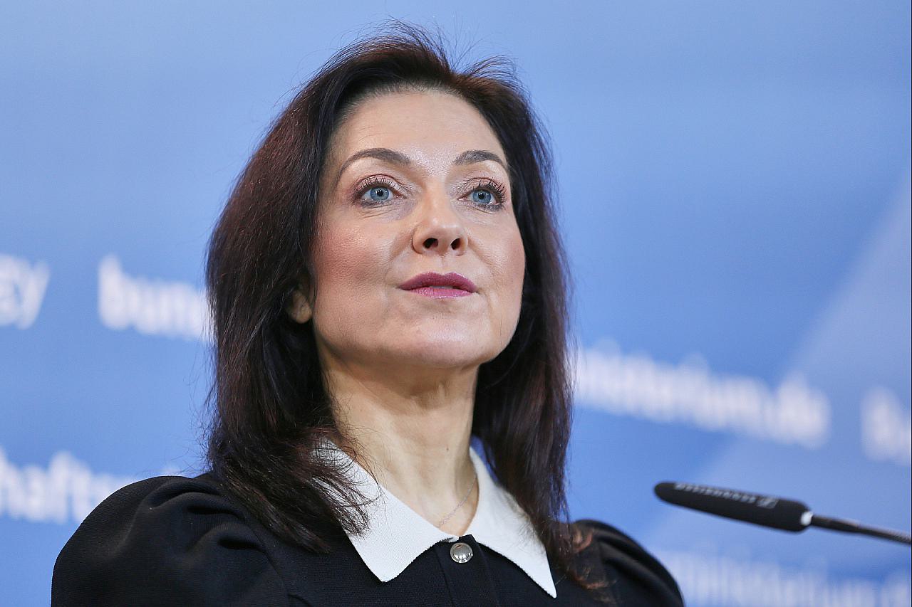 Wirtschaftsministerium: Reiche rüttelt nicht an Klimazielen