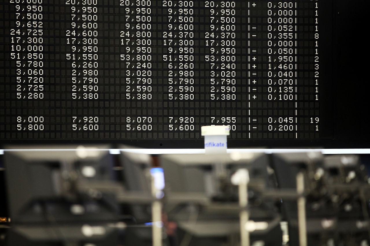 DAX startet mit Verlusten – Anleger bangen vor Trumps Ultimatum