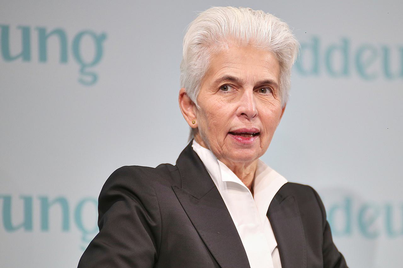 Strack-Zimmermann zieht Kandidatur für FDP-Vorsitz zurück und unterstützt Höne