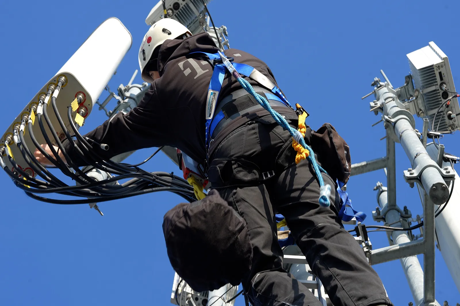 Besseres Netz im Saalekreis: Telekom nimmt neuen Mobilfunkstandort in Betrieb