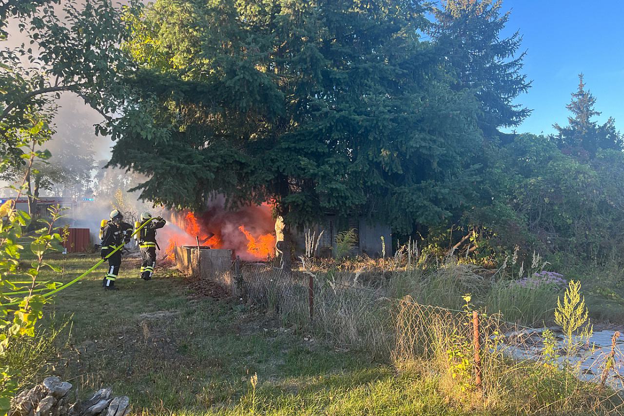 Gartenlaube in Haldensleben in Brand geraten